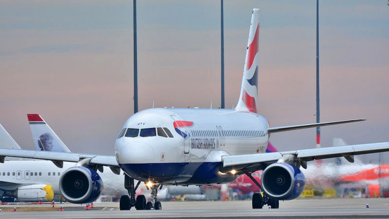 Voli British Airways e easyJet cancellati
