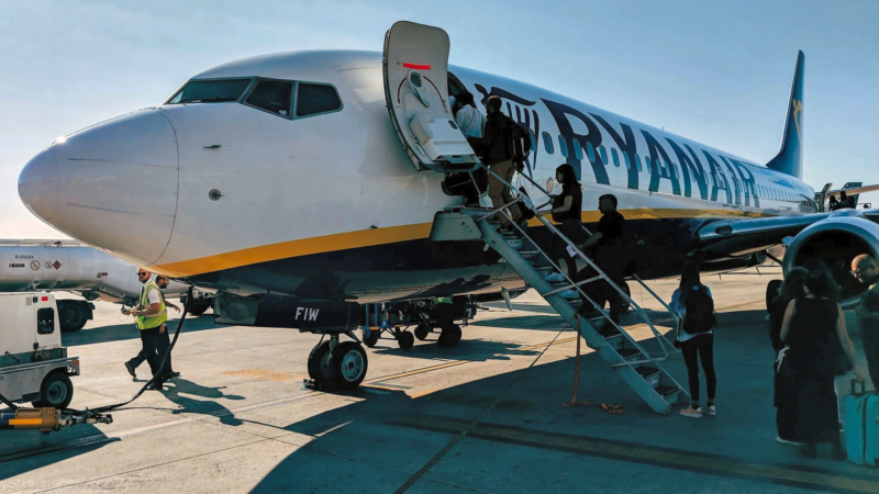 ritardi voli Ryanair Roma Bari